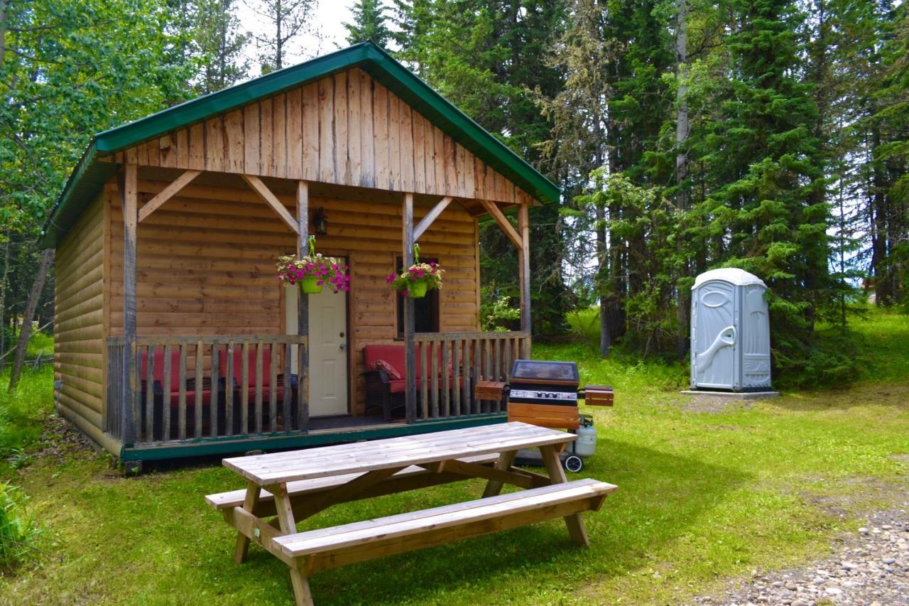 Schott'S Lake Conference & Resort Sundre Exteriör bild