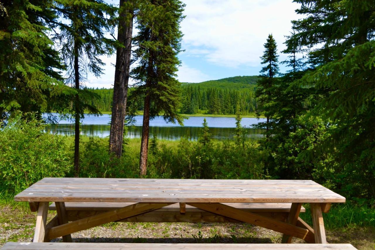 Schott'S Lake Conference & Resort Sundre Exteriör bild