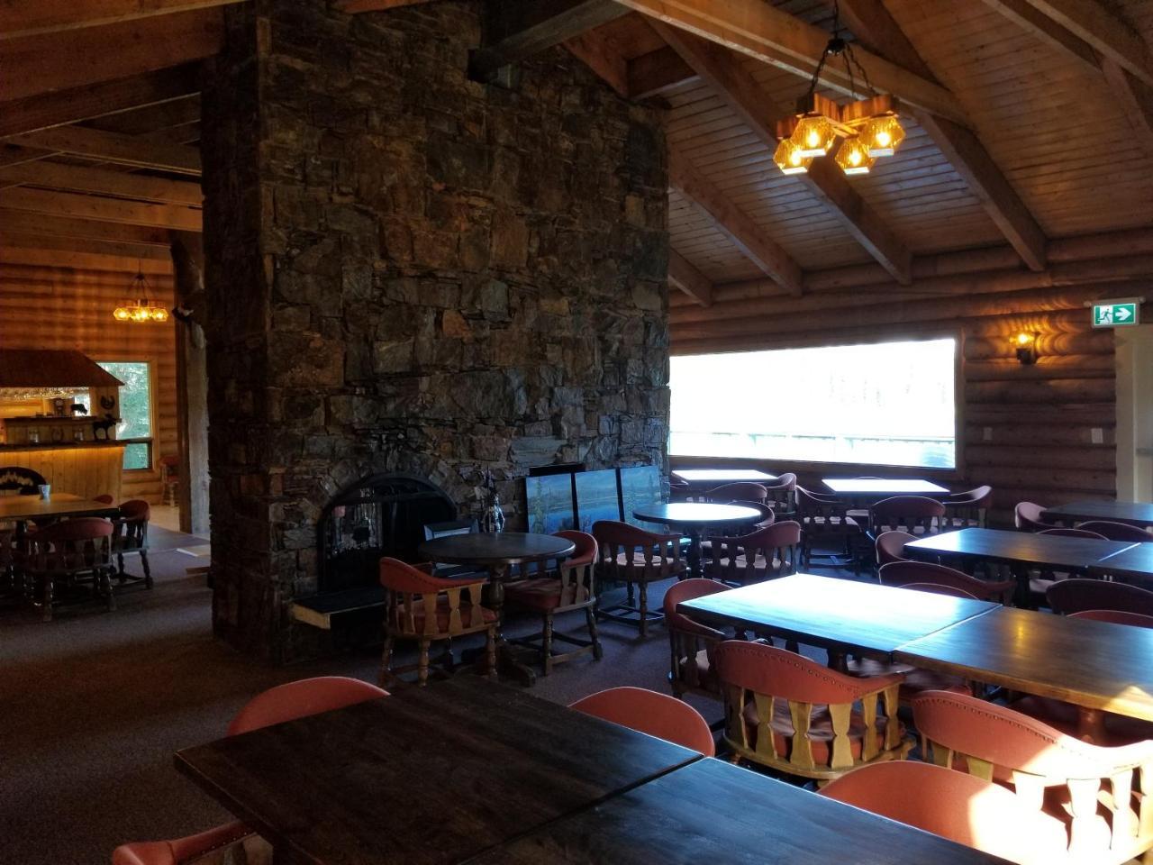 Schott'S Lake Conference & Resort Sundre Exteriör bild